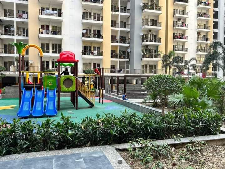 2 BHK + Study Room Apartment For Sale in Panchsheel Greens II