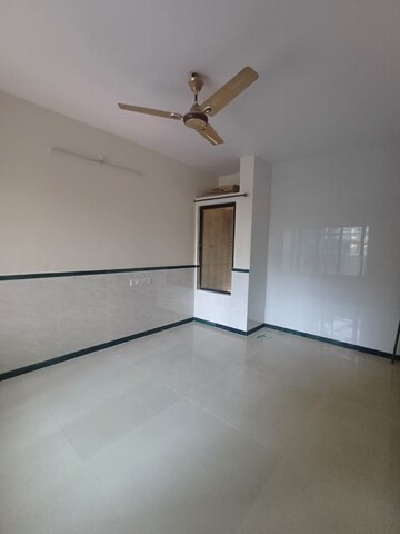 Room in 1 BHK Apartment at Dosti Vihar, Samata Nagar – for Sale