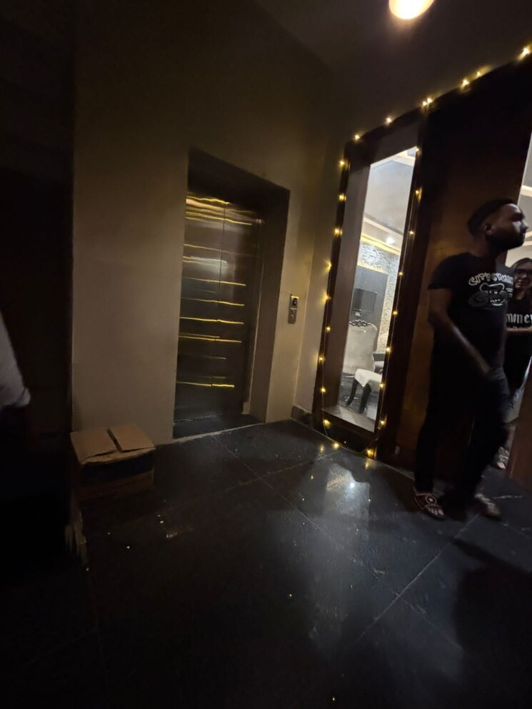 Living Room, ansal-sushant-residency 4 Bedroom 500 Sq.Yd. Builder Floor In Sushant Lok Iii Gurgaon 7838894