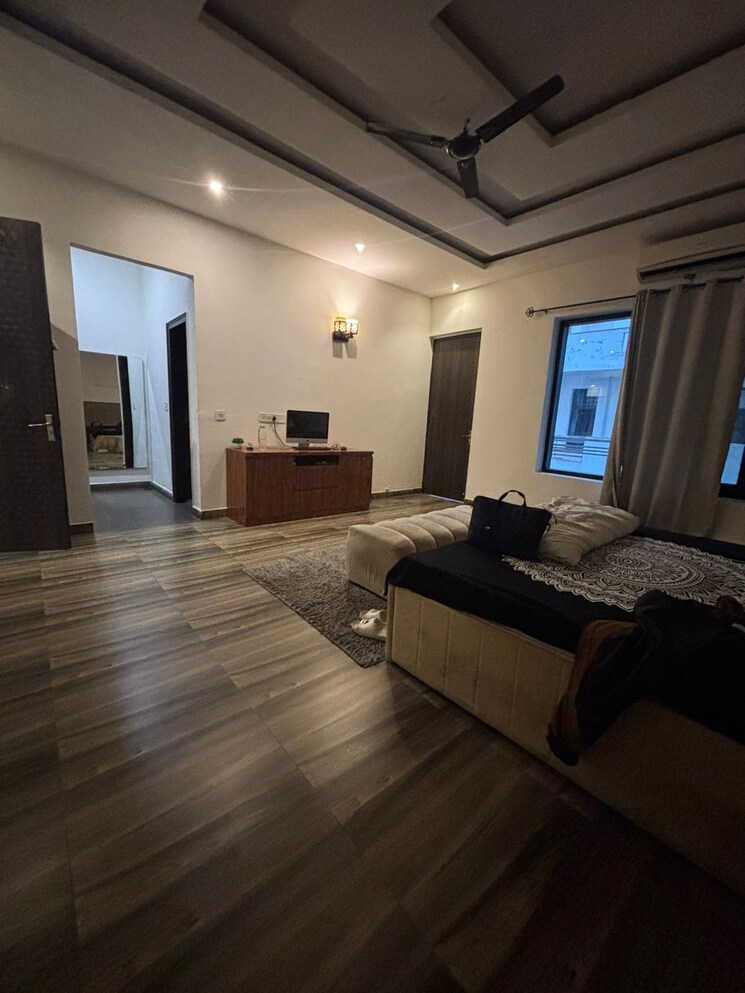 Living Room, ansal-sushant-residency 4 Bedroom 500 Sq.Yd. Builder Floor In Sushant Lok Iii Gurgaon 7838894