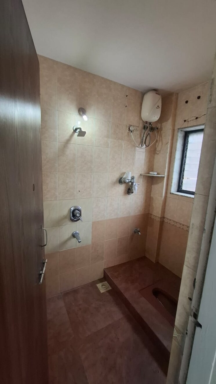 Bathroom, nahar-amrit-shakti 1 Bedroom 625 Sq.Ft. Apartment In Chandivali Mumbai 7838889