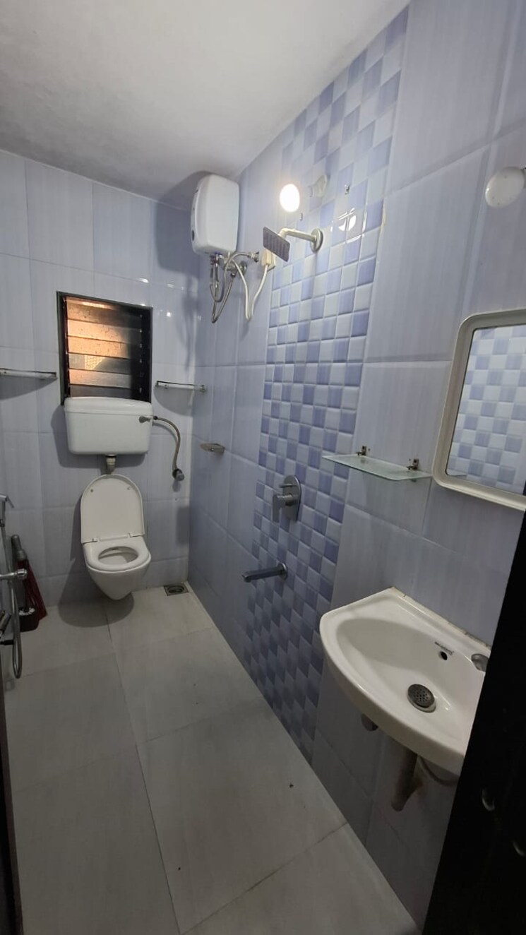 Attached Bathroom, nahar-amrit-shakti 1 Bedroom 625 Sq.Ft. Apartment In Chandivali Mumbai 7838889