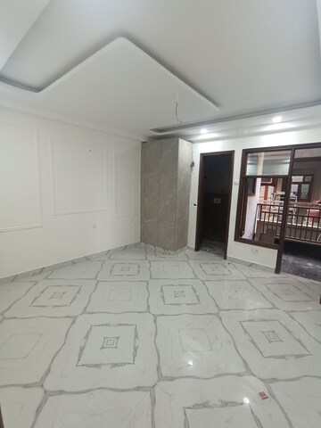 Parking in 3 BHK Independent House at Chattarpur – for Sale