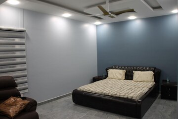 Bedroom in 4 BHK Builder Floor at Amolik City Life, Sector 28 – for Sale