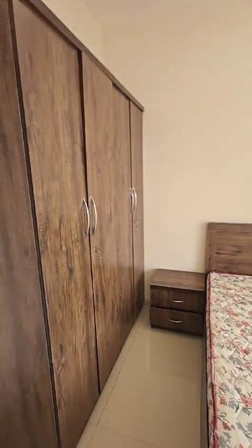 Bedroom in 2 BHK Apartment at Andheri West – for Rent
