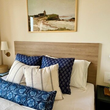 Bedroom in 2 BHK Apartment at Narang Dadar Garden, Kohinoor Mill – for Sale
