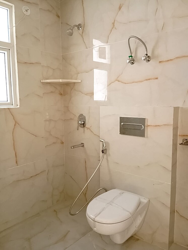 Bathroom, omaxe-waterscapes 3 Bedroom 1775 Sq.Ft. Apartment In Gomti Nagar Lucknow 7839215