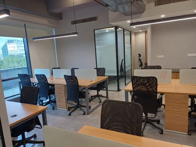 Commercial Office Space 3700 Sq.Ft. For Rent in Udyog Vihar Phase 4 Gurgaon  7839479