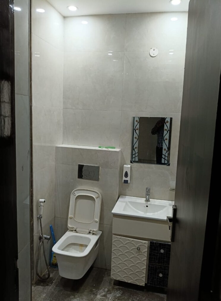 Attached Bathroom, peer mucchalla 3 Bedroom 1600 Sq.Ft. Apartment In Peer Mucchalla Zirakpur 7839498