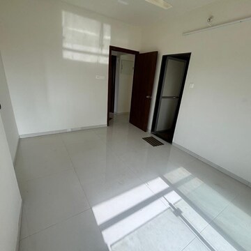 1 BHK Apartment For Rent in Rashmis Star City, Tivri
