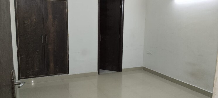 Room, amrapali-platinum 3 Bedroom 1775 Sq.Ft. Apartment In Sector 119 Noida 7839581