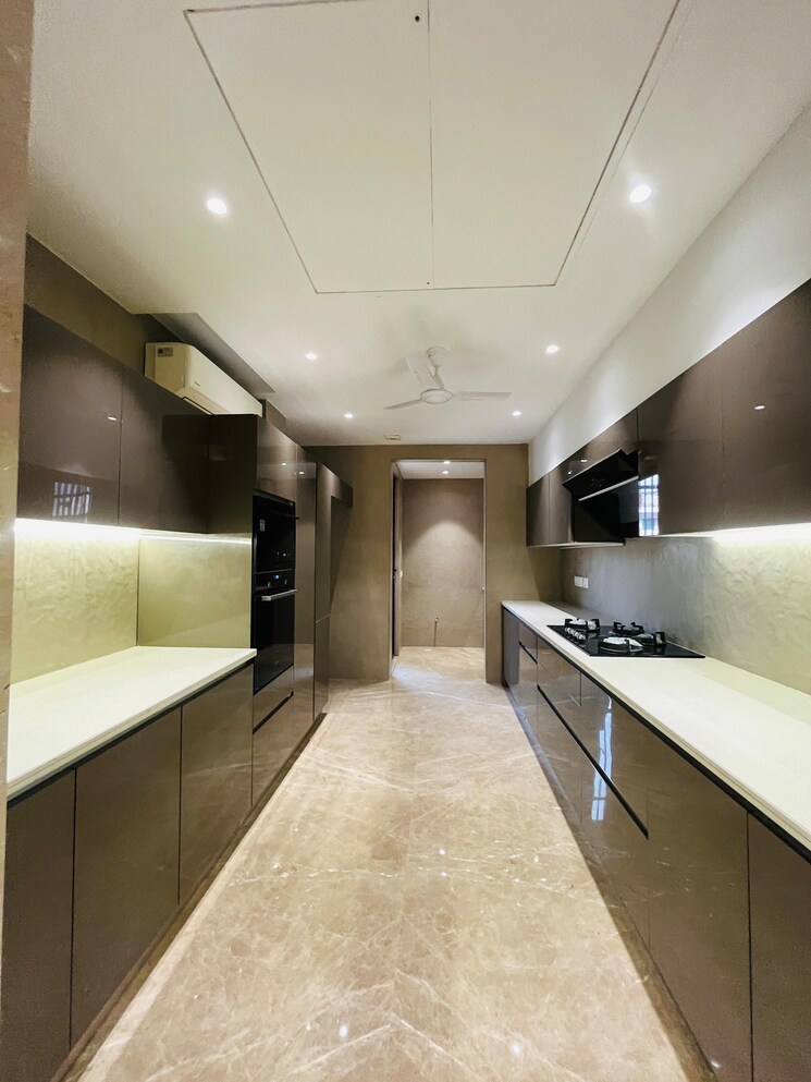 Kitchen, suncity-heights 4 Bedroom 500 Sq.Yd. Builder Floor In Sector 54 Gurgaon 7839621