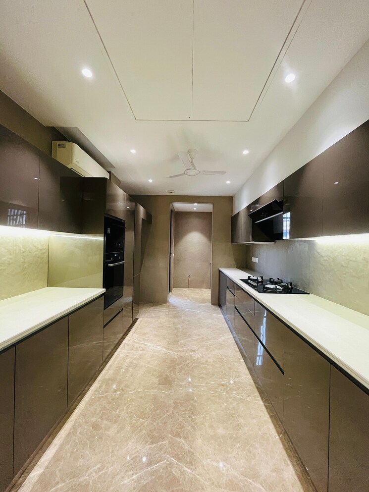 Kitchen, suncity-heights 4 Bedroom 500 Sq.Yd. Builder Floor In Sector 54 Gurgaon 7839621