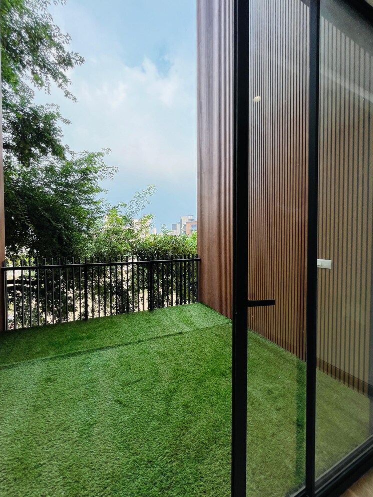 Balcony, suncity-heights 4 Bedroom 500 Sq.Yd. Builder Floor In Sector 54 Gurgaon 7839621