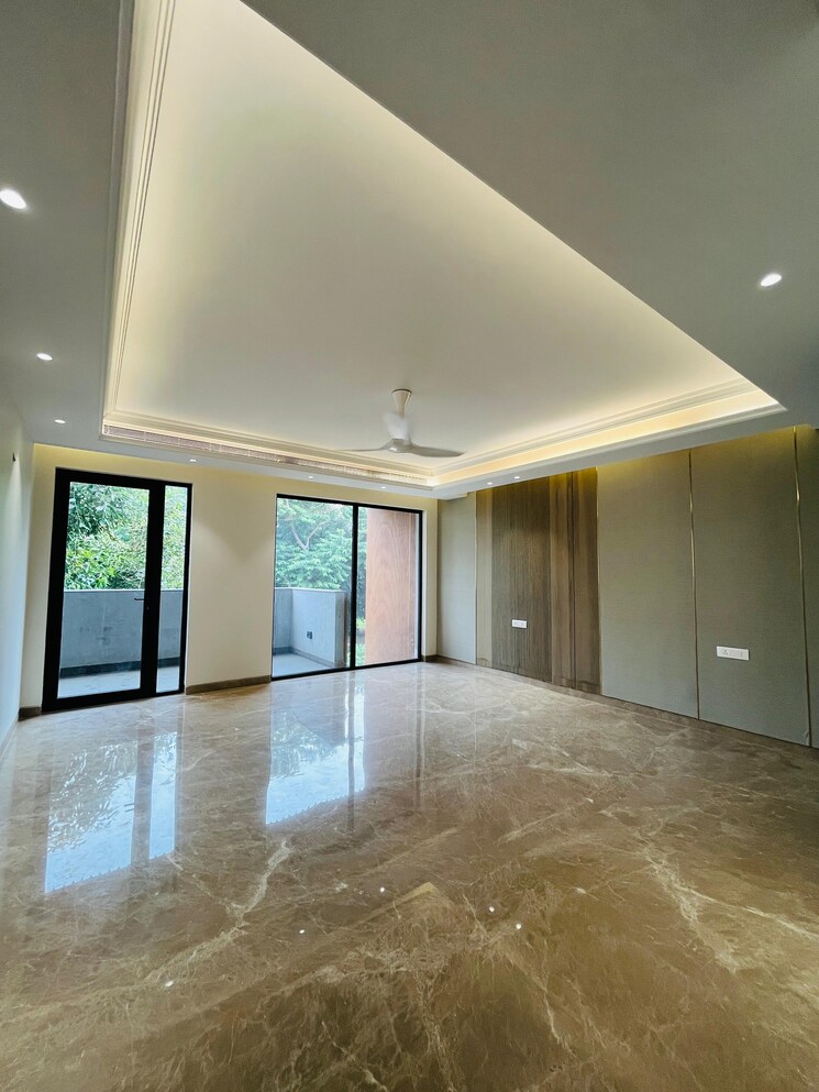 Room, suncity-heights 4 Bedroom 500 Sq.Yd. Builder Floor In Sector 54 Gurgaon 7839621