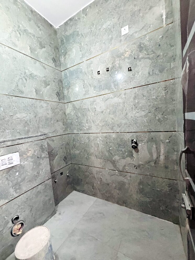 Bathroom, sector 124 3 Bedroom 110 Sq.Yd. Independent House In Sector 124 Mohali 7839838