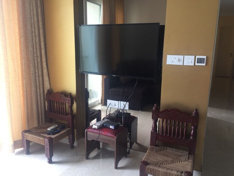 Living Room, mantri-park 1 RK 350 Sq.Ft. Apartment In Goregaon East Mumbai 7839881