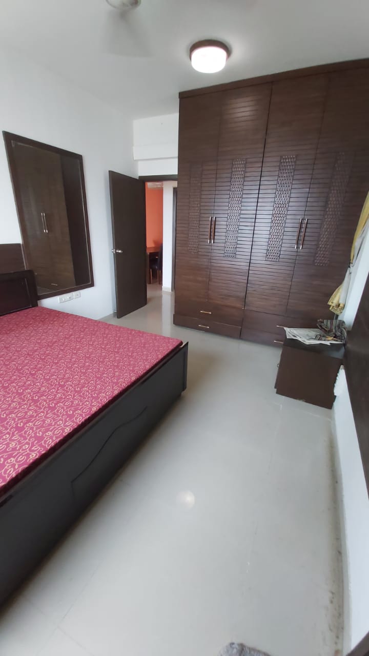 1.5 BHK Apartment For Sale in New Mahada Colony