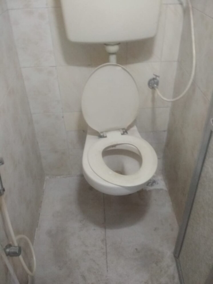 Bathroom, new-mahada-colony 1 Bedroom 652 Sq.Ft. Apartment In Goregaon East Mumbai 7840467