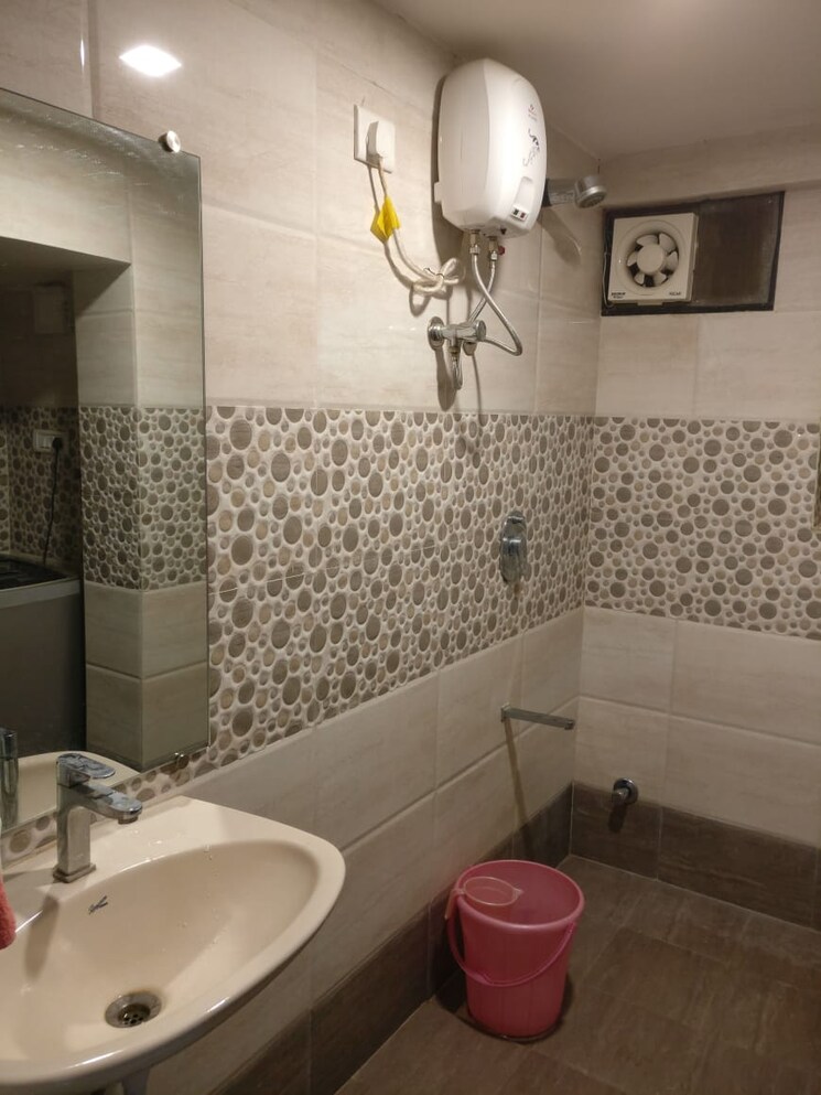Bathroom, himgiri-lokupvan-phase-ii-chs-ltd 2 Bedroom 700 Sq.Ft. Apartment In Vasant Vihar Thane 7840543