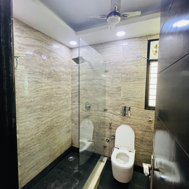 Bathroom, ansal-plaza-gurgaon 4 Bedroom 360 Sq.Yd. Builder Floor In Palam Vihar Gurgaon 7840607