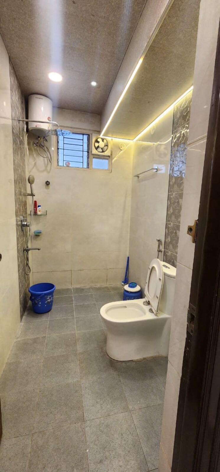 Bathroom, banjara hills 3 Bedroom 1890 Sq.Ft. Apartment In Banjara Hills Hyderabad 7840621