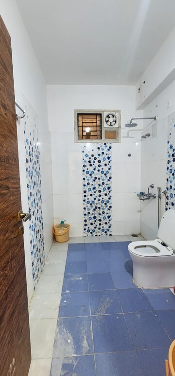 Bathroom in 3 BHK Apartment at Banjara Hills – for Sale