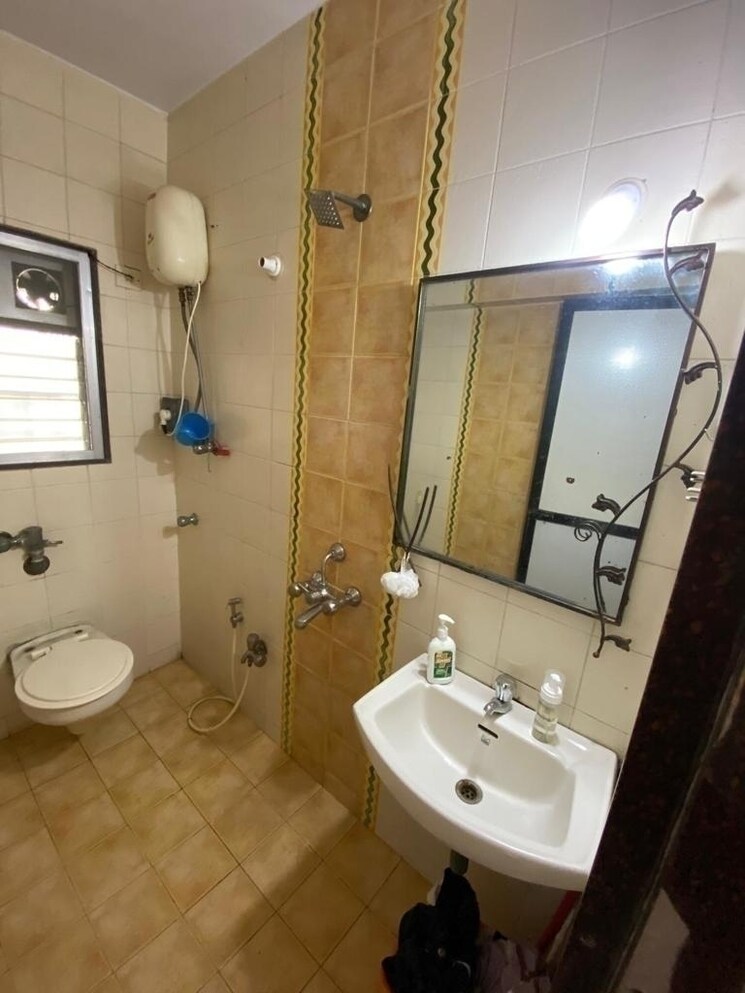 Bathroom, new-mahada-colony 2 Bedroom 860 Sq.Ft. Apartment In Goregaon East Mumbai 7840799