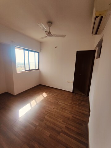 Room in 1.5 BHK Apartment at Lodha Palava City, Dombivli East – for Sale