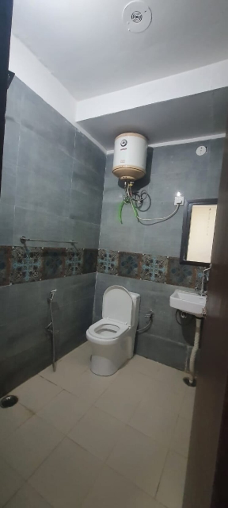 Bathroom, as-tower 1 RK 540 Sq.Ft. Builder Floor In Sector 45 Gurgaon 7841012