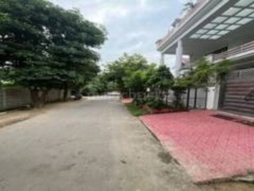  Plot For Sale in Vineet Khand