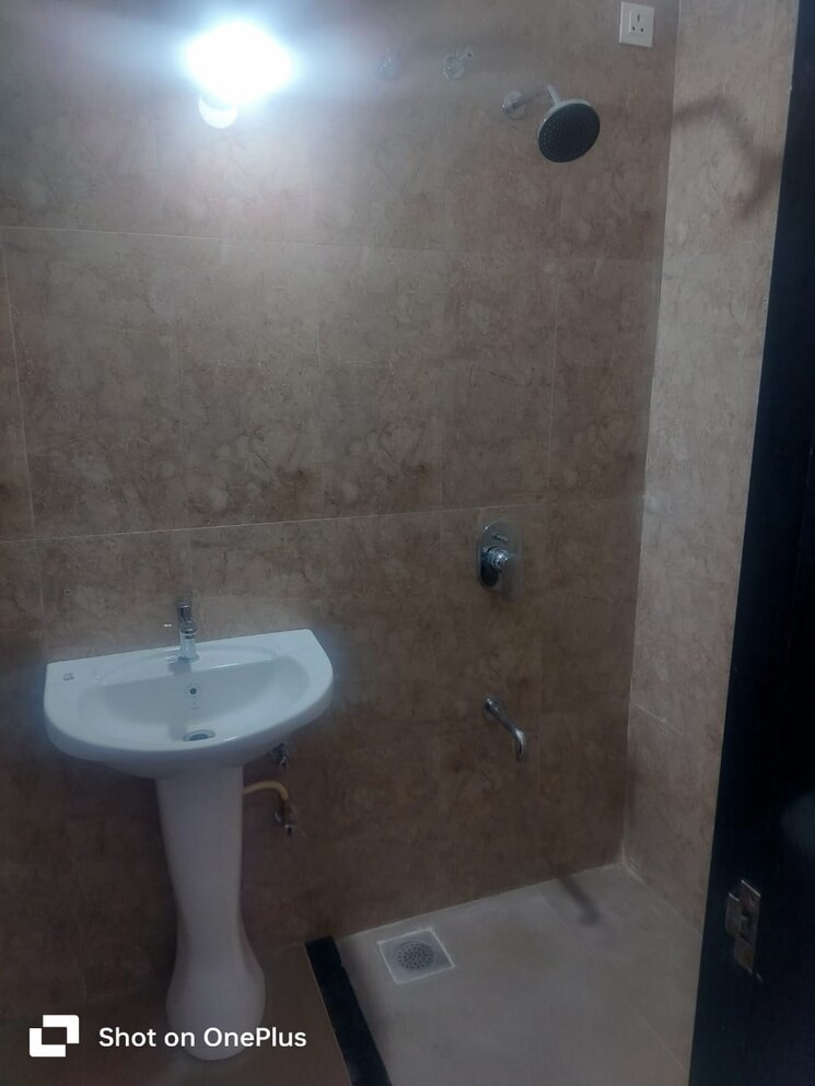 Bathroom, welworth-paradise 2 Bedroom 996 Sq.Ft. Apartment In Baner Pune 7841072
