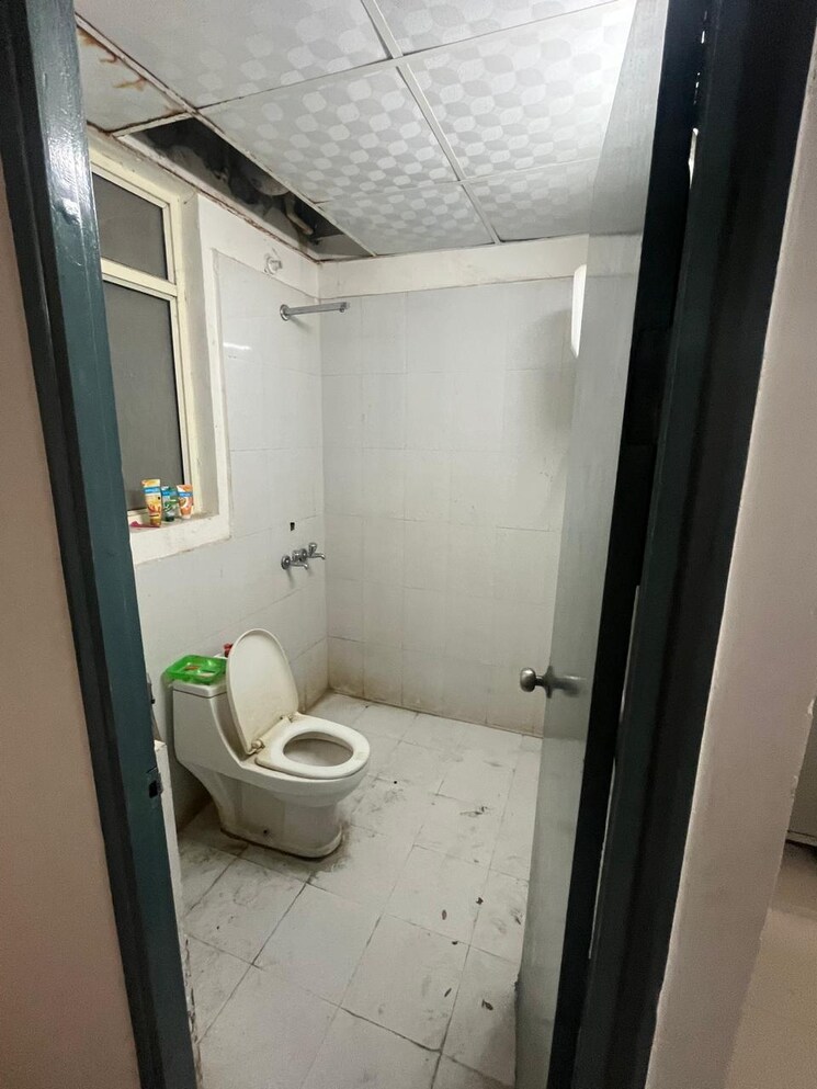 Bathroom, signature-orchard-avenue-2 2 Bedroom 656 Sq.Ft. Apartment In Sector 93 Gurgaon 7841102