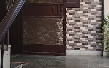 Plot For Sale in Hauz Khas