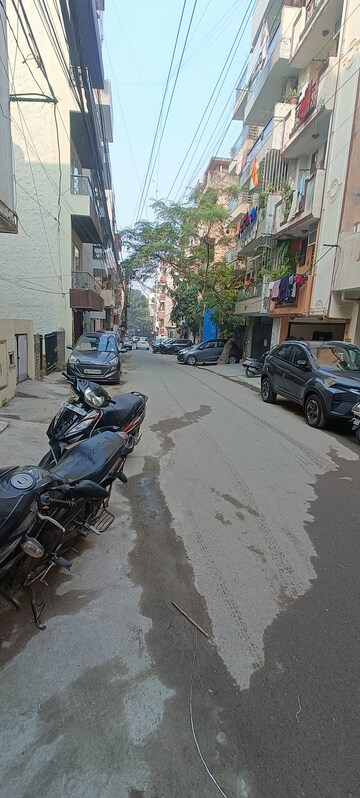 Parking in 3 BHK Independent House at Sant Nagar – for Sale