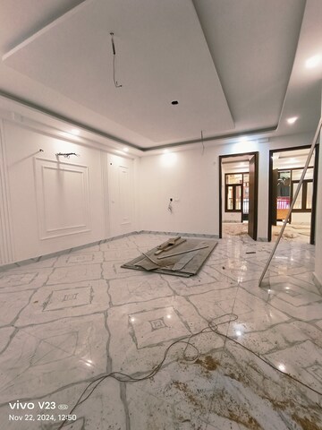Room in 3 BHK Builder Floor at Chattarpur – for Sale