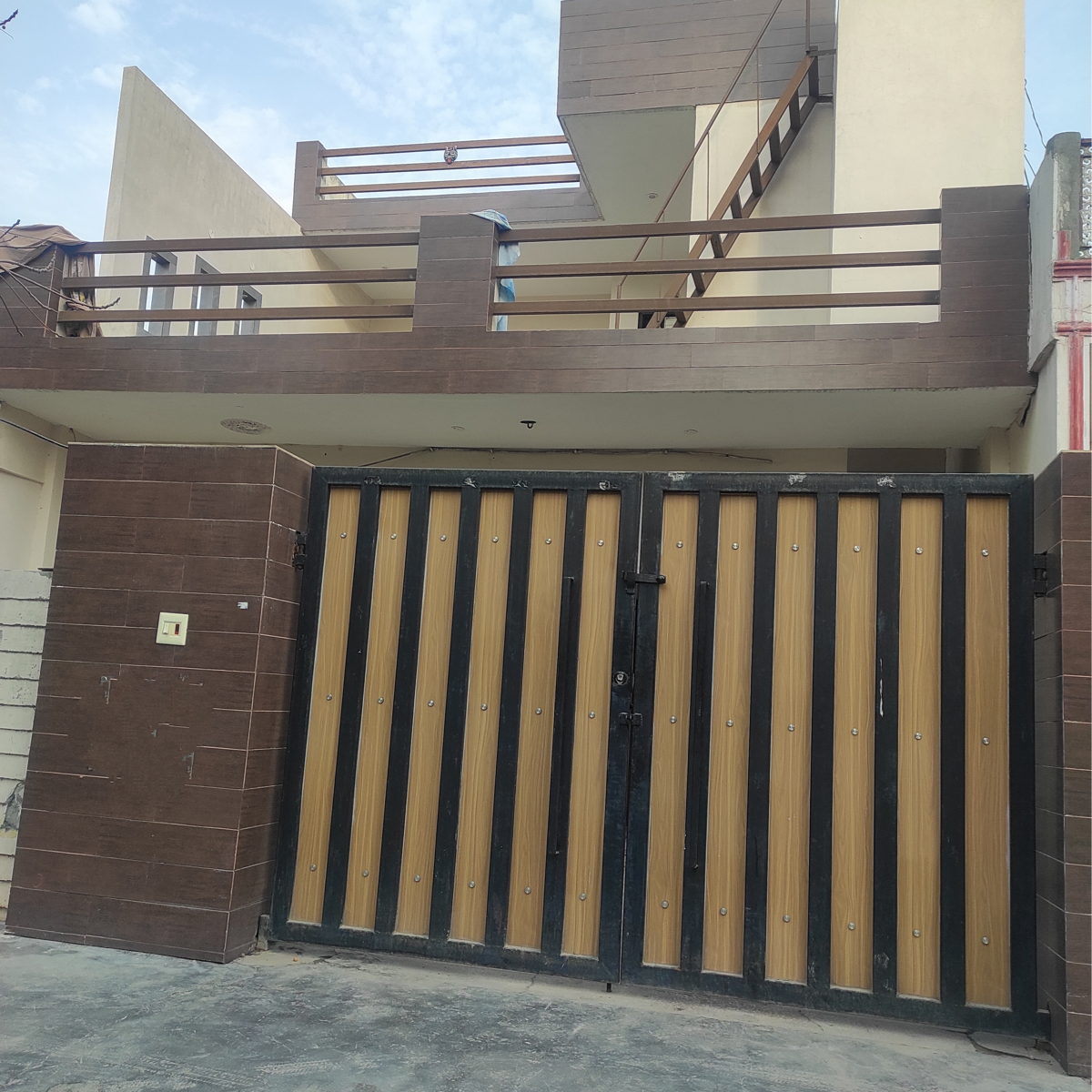 3 BHK + Pooja Room,Servant Room Independent House For Sale in Sector 16