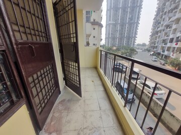 Balcony in 2 BHK Apartment at Mahagun Mahagunpuram, Shastri Nagar – for Sale