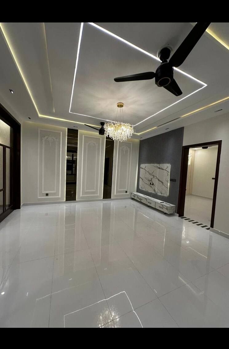 Kitchen, metro-satyam-queens-necklace 2 Bedroom 1090 Sq.Ft. Apartment In Kharghar Navi Mumbai 7841657