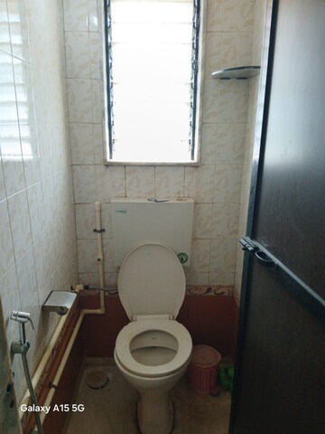 Bathroom in 1 BHK Apartment at Sheth Vasant Marvel, Borivali East – for Sale