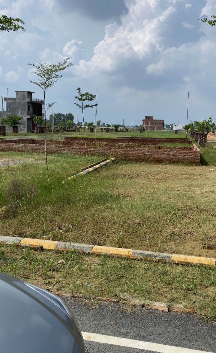 Plot For Sale in Western City 