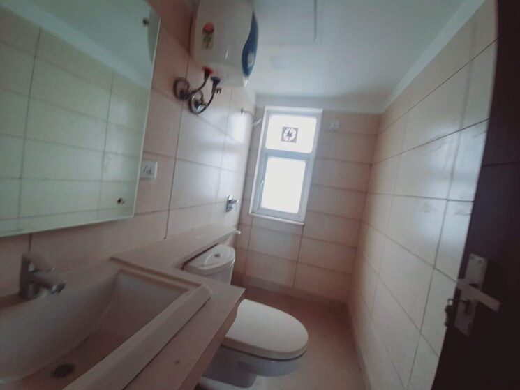 Bathroom, puri-diplomatic-greens-phase-i 4 Bedroom 2950 Sq.Ft. Apartment In Sector 111 Gurgaon 7841940