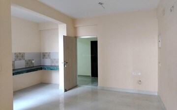 2.5 BHK Apartment For Sale in High End Paradise II, Raj Nagar Extension