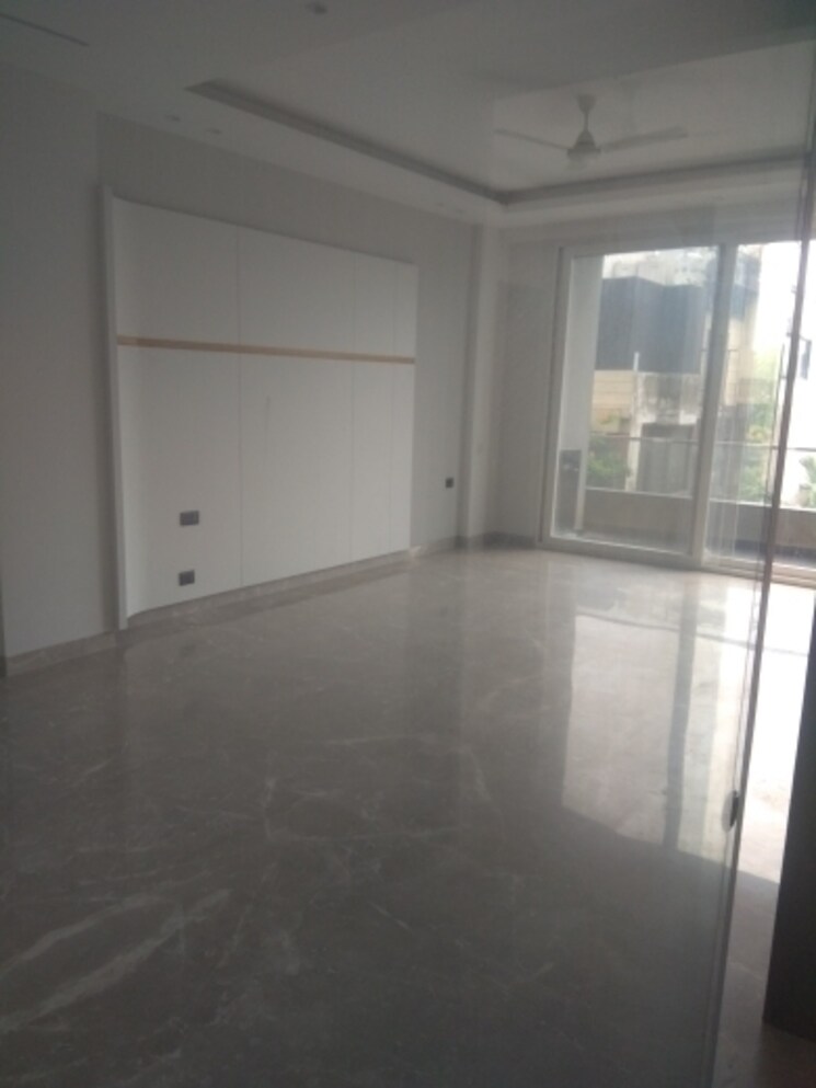 Room, new friends colony 5 Bedroom 500 Sq.Yd. Builder Floor In New Friends Colony Delhi 7842283