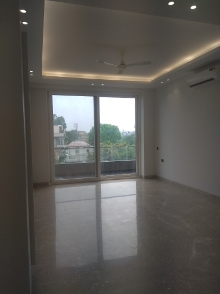 Room, new friends colony 5 Bedroom 500 Sq.Yd. Builder Floor In New Friends Colony Delhi 7842283