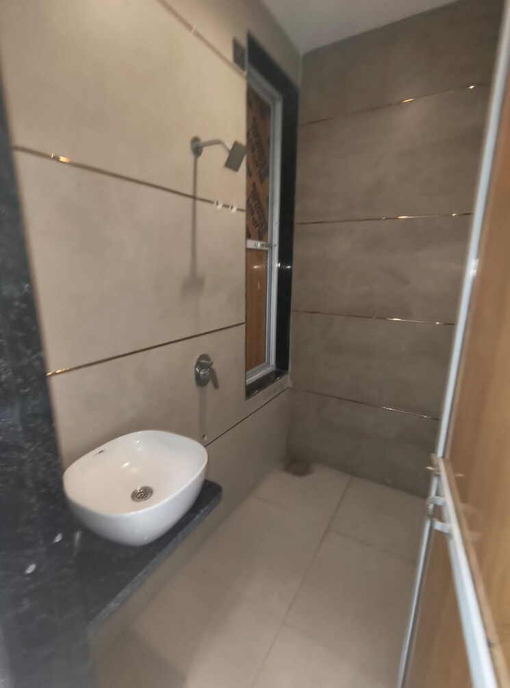 Bathroom, platinum-life 2 Bedroom 880 Sq.Ft. Apartment In Andheri West Mumbai 7842224