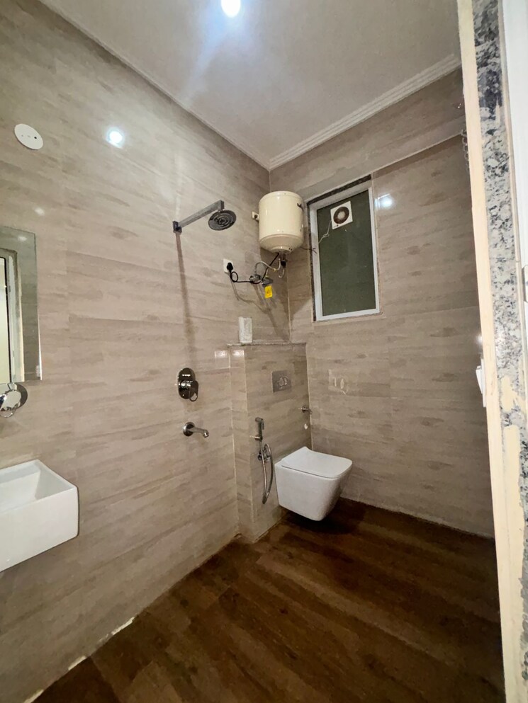 Bathroom, ansal-sushant-lok-i 1 Bedroom 850 Sq.Ft. Builder Floor In Sector 43 Gurgaon 7842155