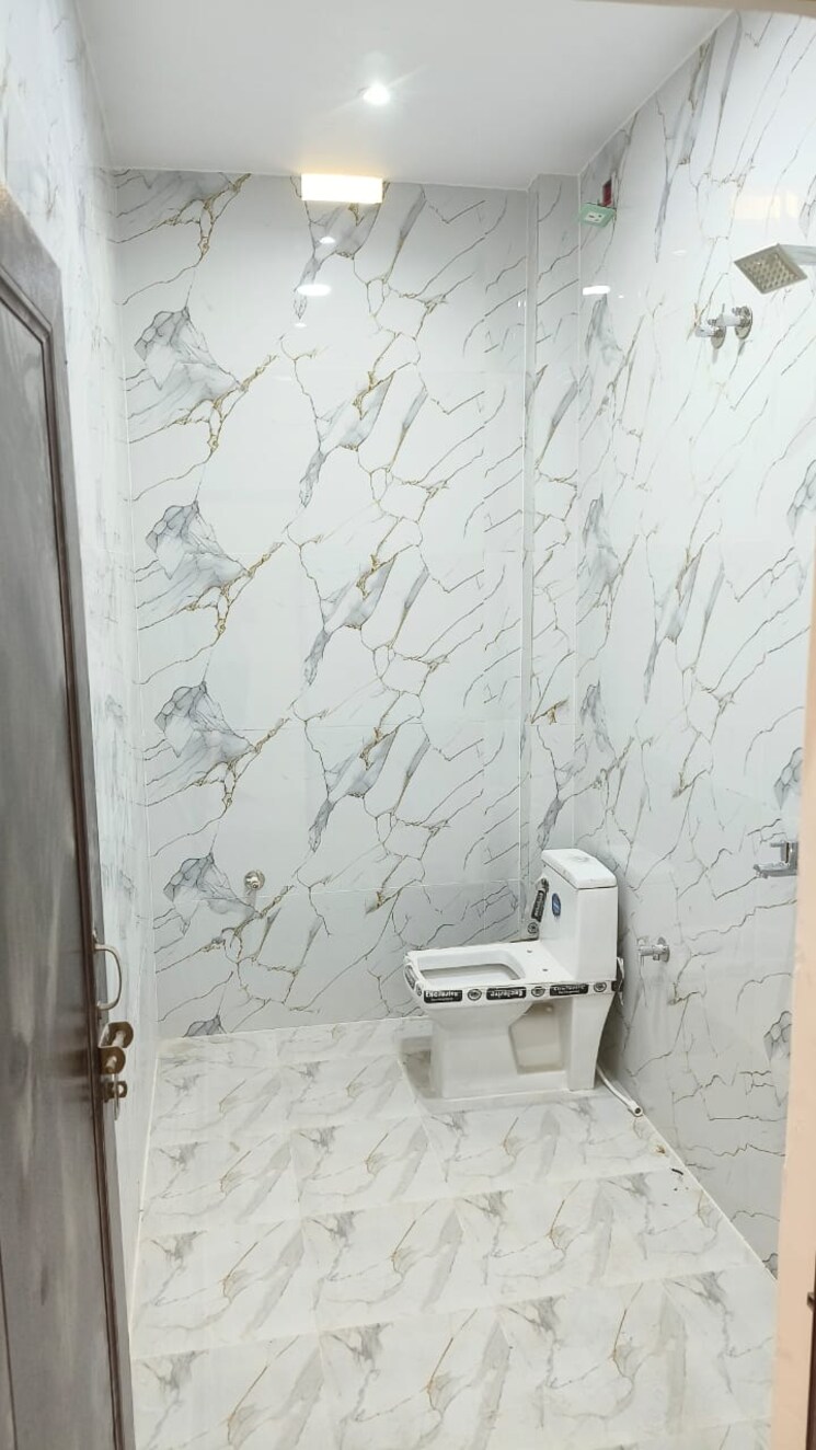Bathroom, upavp-amrapali-enclave 3 Bedroom 730 Sq.Ft. Independent House In Dubagga Lucknow 7842291
