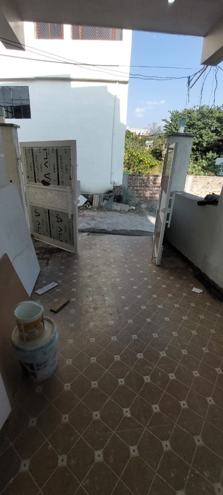  Parking, sahastradhara road 3 Bedroom 2200 Sq.Ft. Independent House In Sahastradhara Road Dehradun 7842415