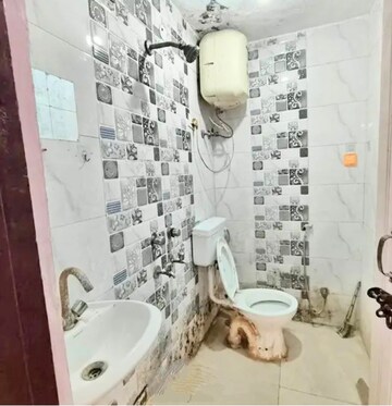 Bathroom in 1 BHK Builder Floor at Mehrauli – for Rent